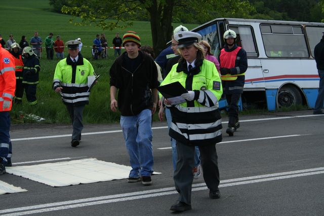 IZS- šetření nehody.jpg