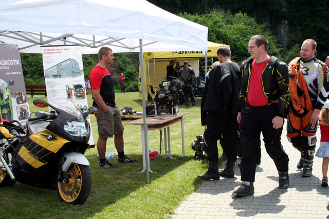 Integrovaná střední škola automobilní Brno a motory z motorek.jpg