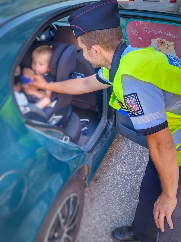 Jaroměřští dálniční policisté s preventistou v dopravě - Jaroměř-Josefov 4.8.2022