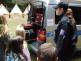 K) policisté odpovídali na spoustu dotazů