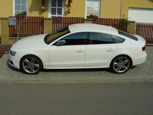 Klima  - zajištěné Audi bílé.jpg