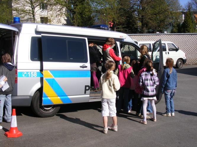 Kluci mluvili do ampliónu.JPG