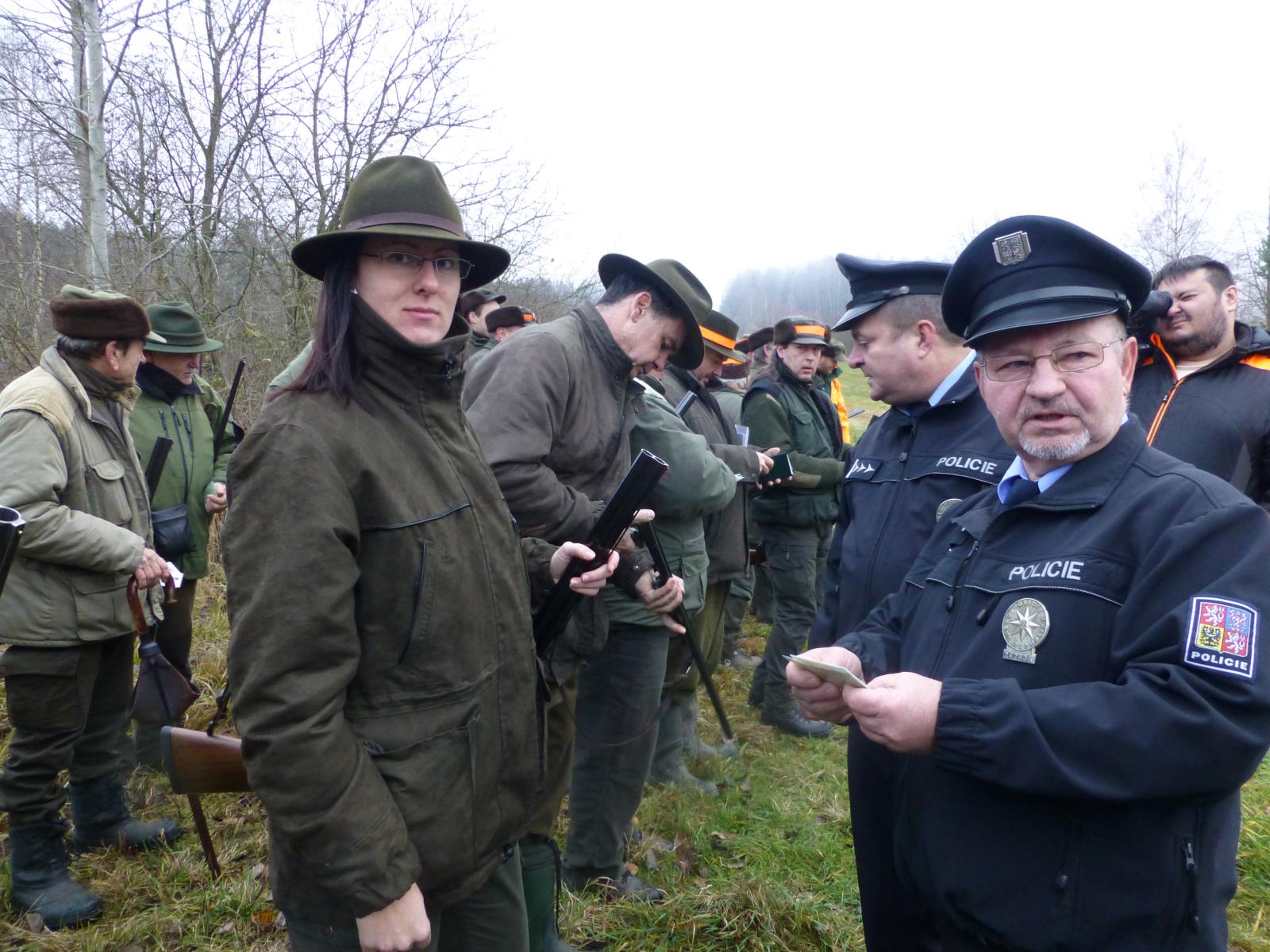 Kontrola myslivců před započetím honu
