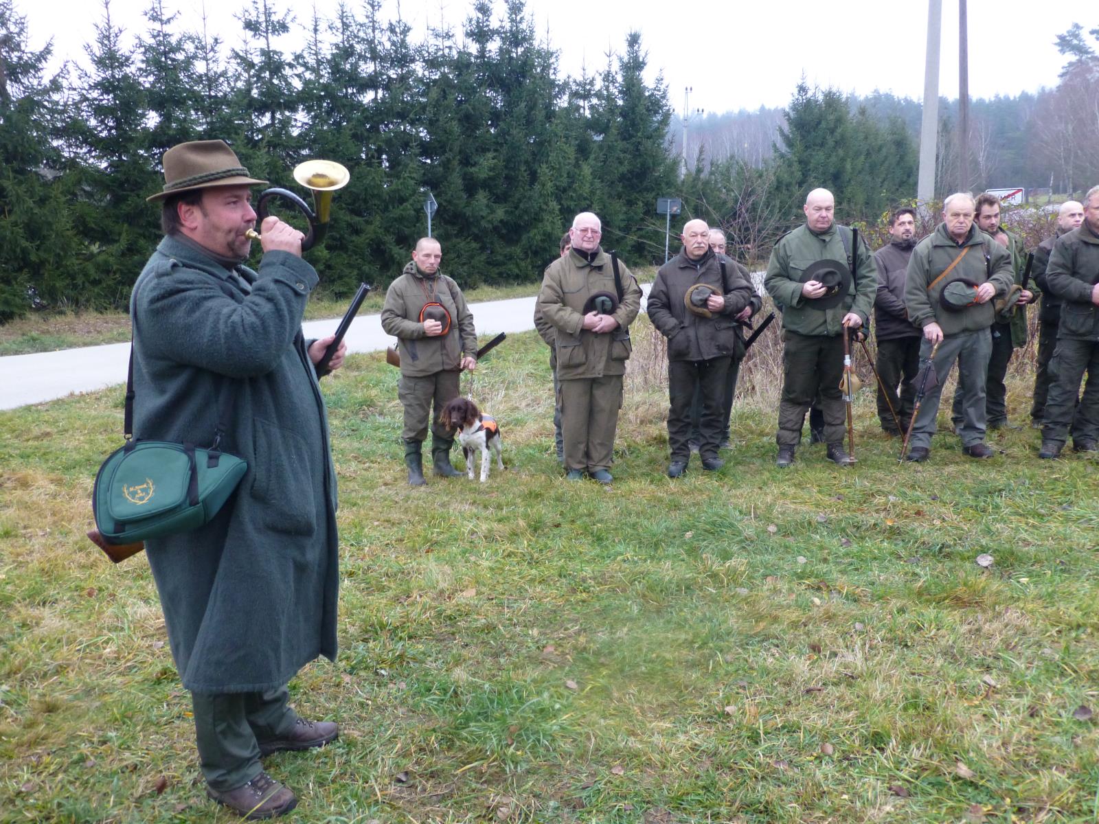 Kontrola myslivců před započetím honu