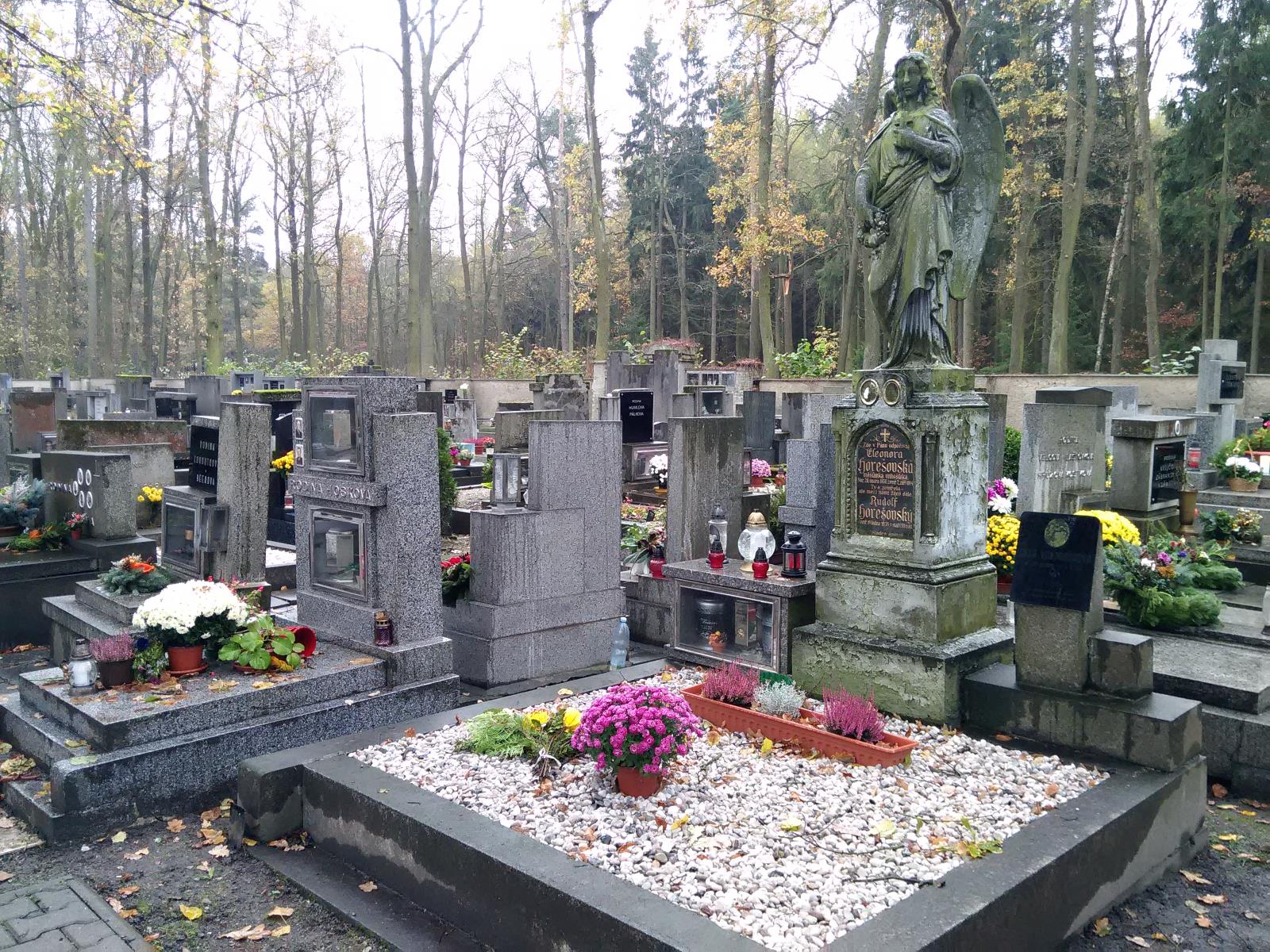 Kontroly hřbitovů na Kladensku