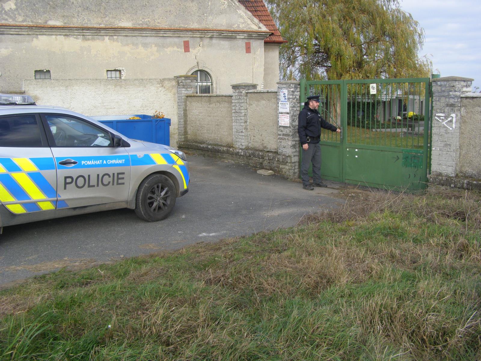 Kontroly hřbitovů na Kladensku