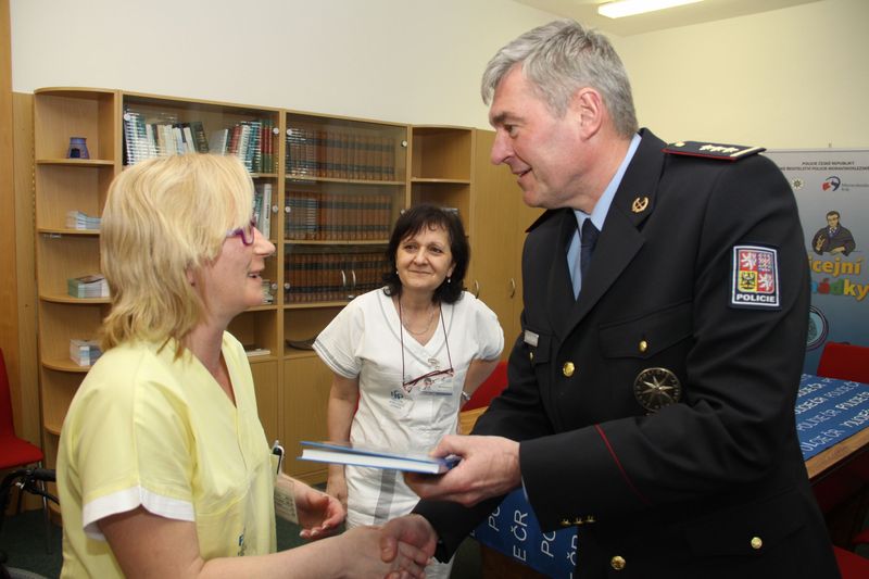 MŘ Ostrava - čtení ve Fakultní nemocnici 4.JPG
