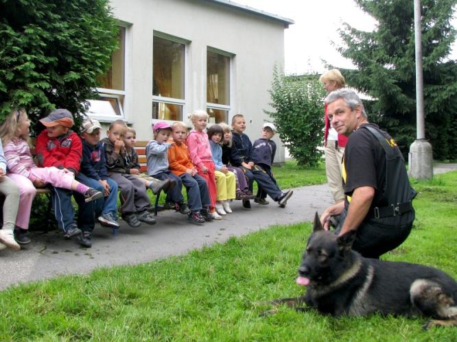 MŠ Röschova.jpg
