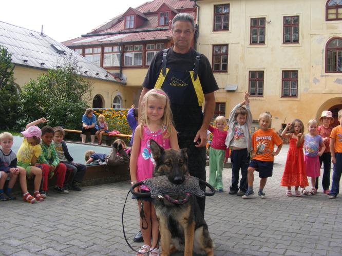MŠ Růžová.jpg