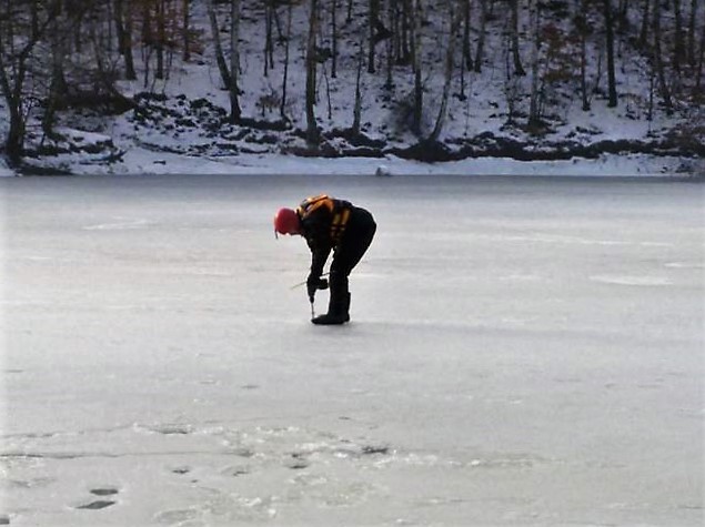 Měření ledu Varvažov 27. 1. 2016