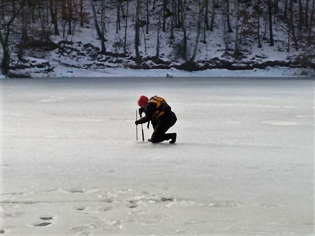 Měření ledu Varvažov 27. 1. 2016