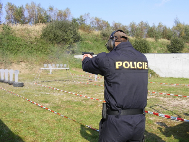 Mistrovství republiky PČR - střelba 2014 - 01.JPG