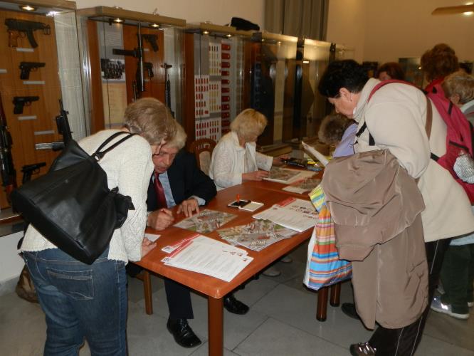 Muzeum 08