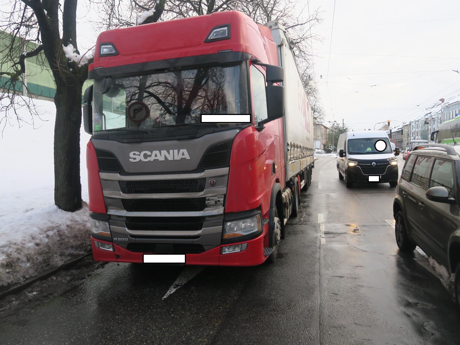 NA Scania s návěsem.JPG