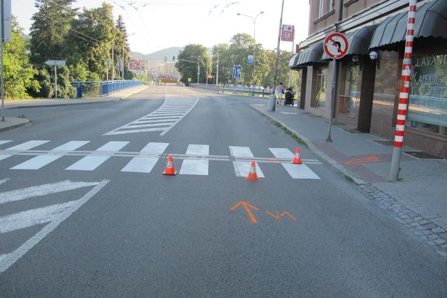 Přechod pro chodce z pohledu řidiče.JPG