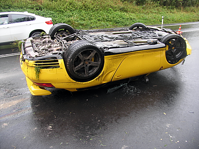 Nehoda Porsche