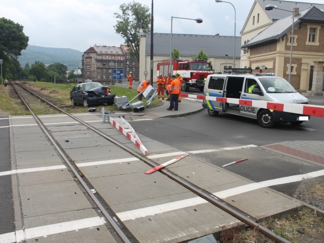Nehoda u železničního přejezdu, Děčín