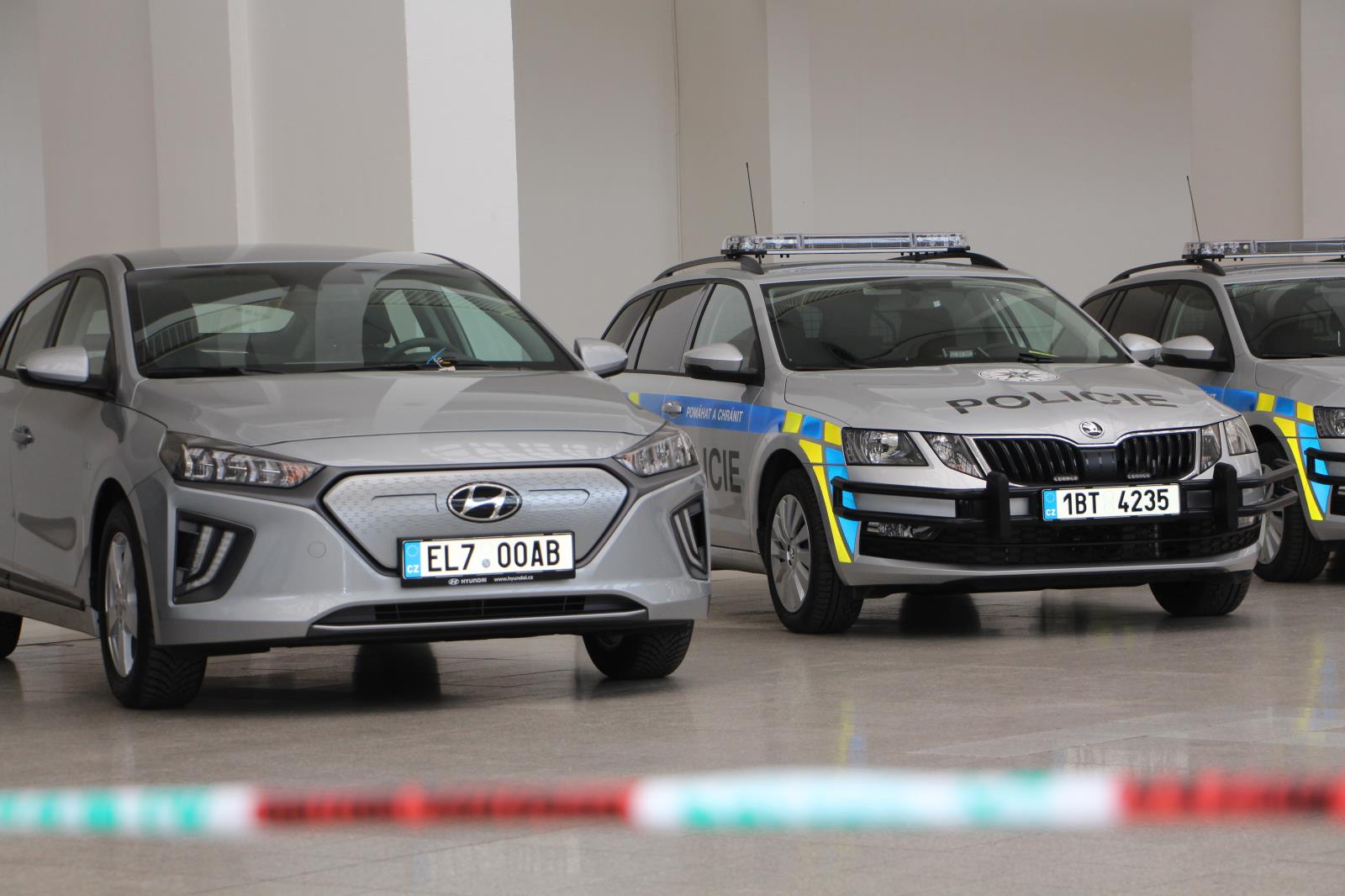 Nová policejní auta č. 6.JPG