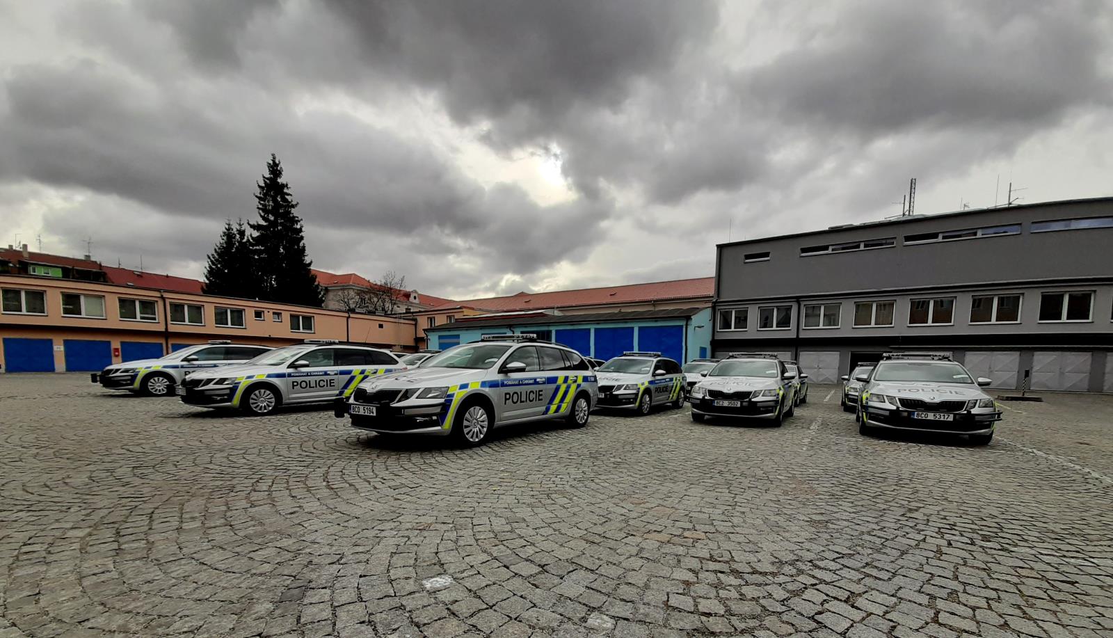Nová služební vozidla I.jpg