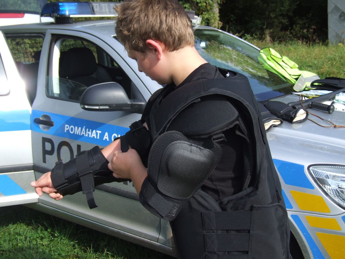 Oblékání jde ztěžka