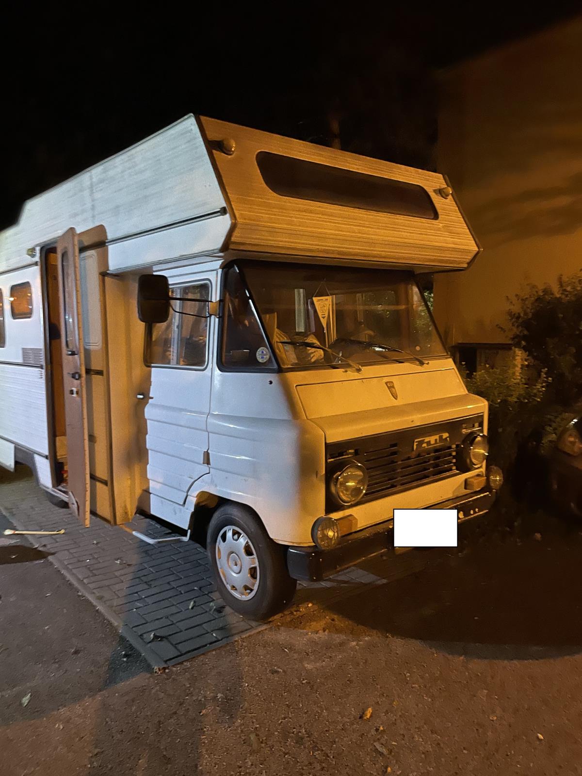 Obytný karavan ŽUK 2.JPG