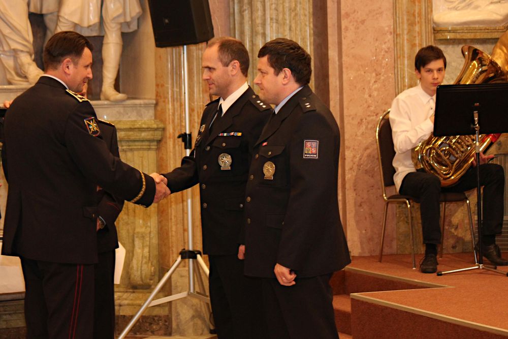Oceňování nejlepších policistů a občanských zaměstnanců krajského ředitelství 