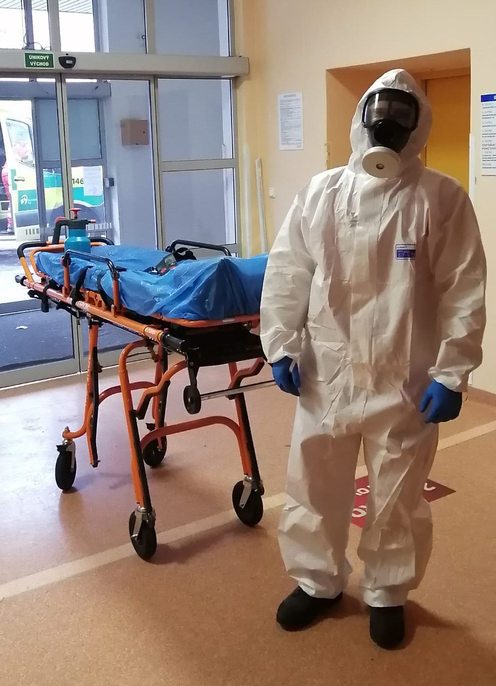 Odborná stáž policistů u zdravotníků.jpg