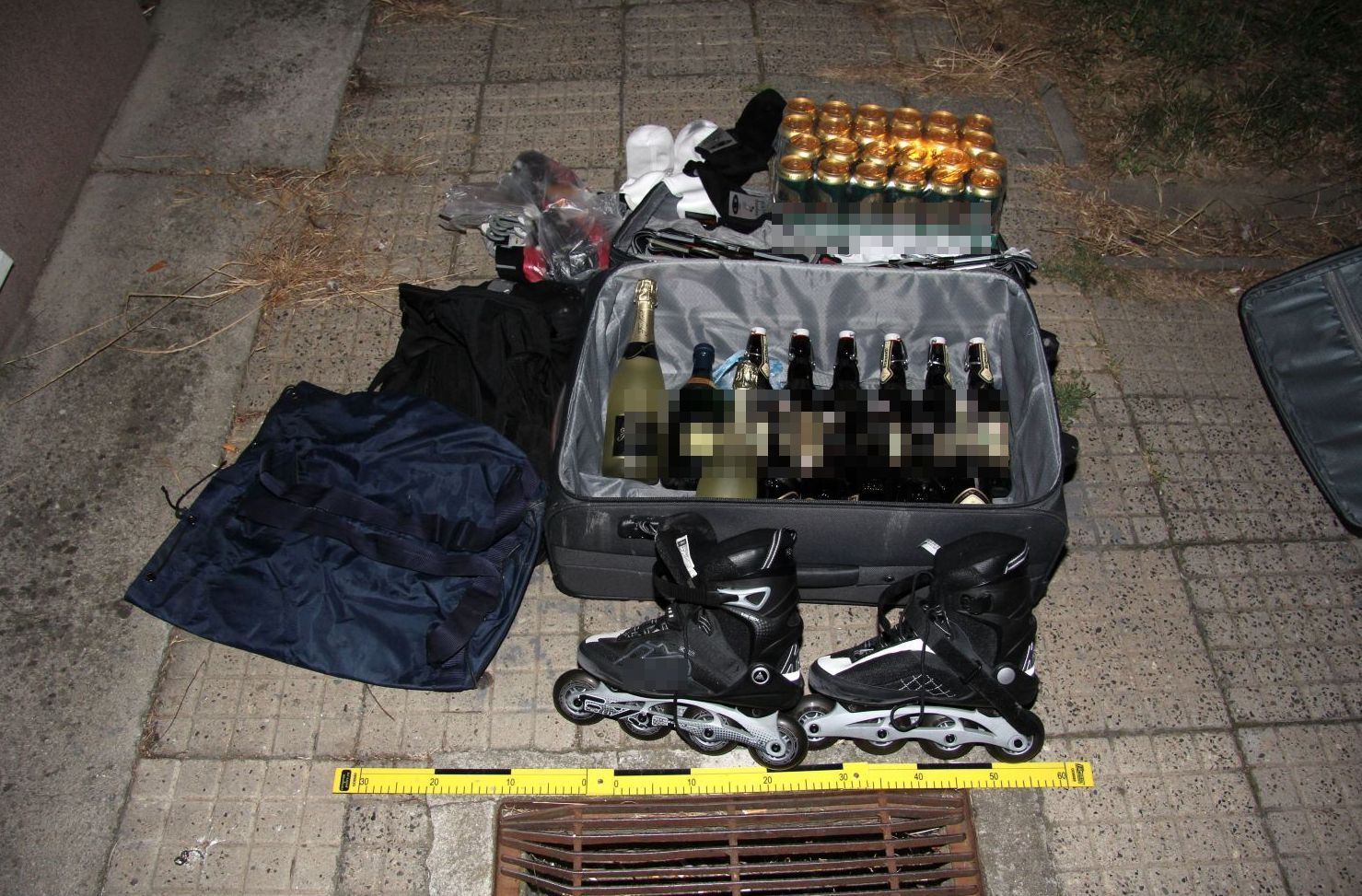 Odcizené kufry s alkoholem.jpg