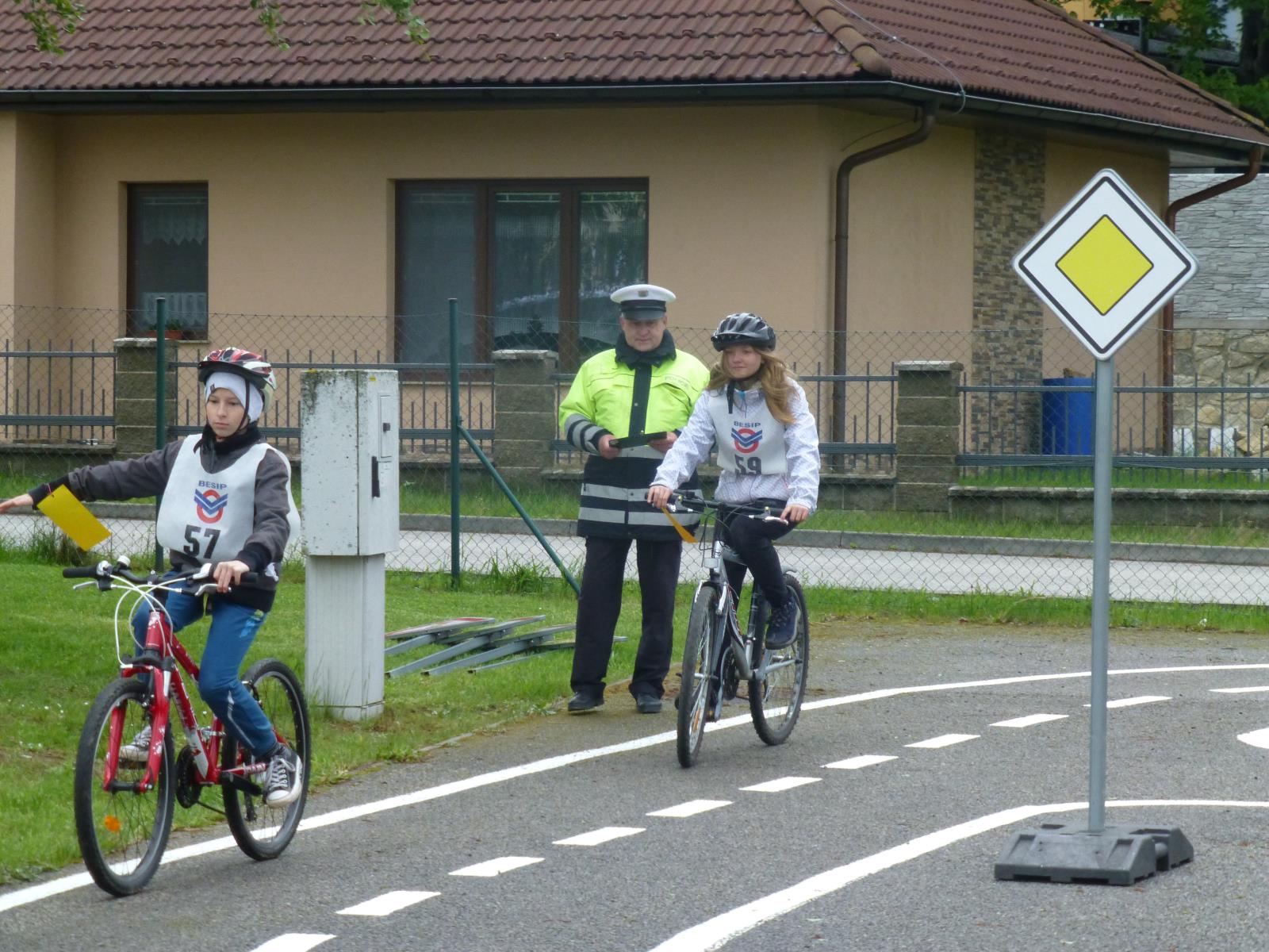 Okresní kolo soutěže " mladých cyklistů" ve Studené