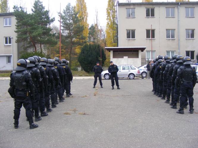 policisté dostávají řadu důležitých informací