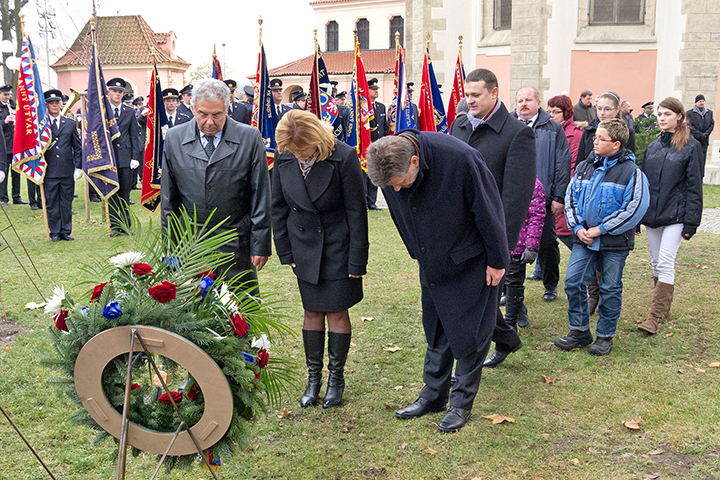 Pietní akt 12