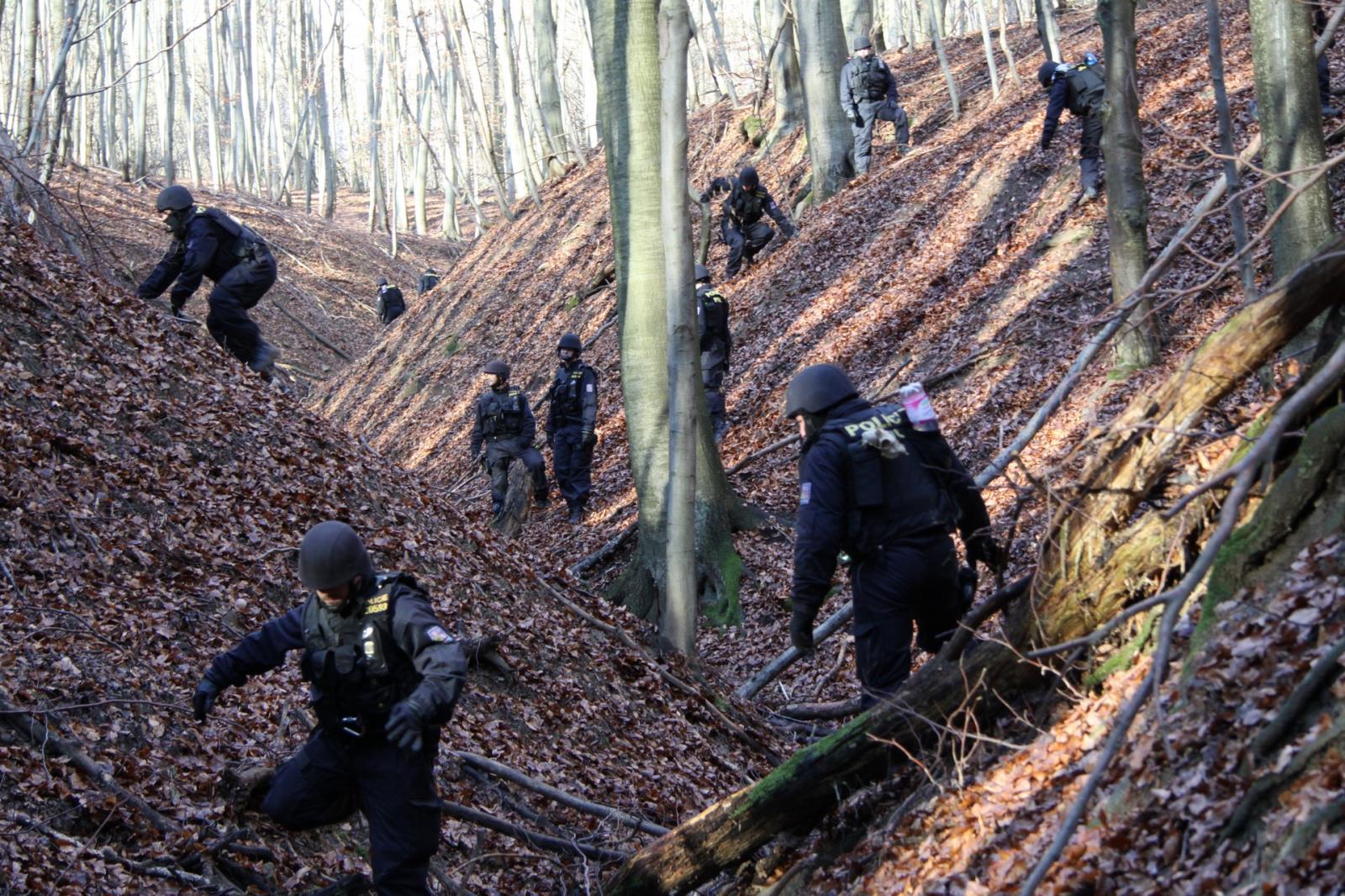 Plošný sběr v okolí budovy č. 12