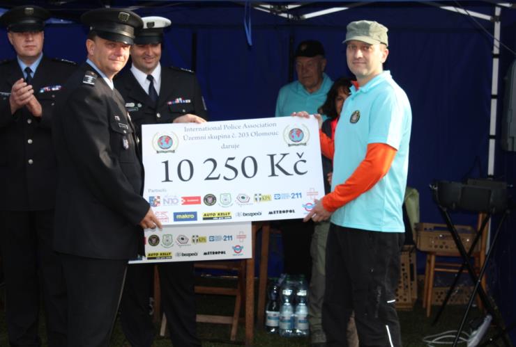 Pochod k uctění památky zesnulých policistů 07