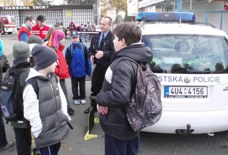 Polcie náš ochránce 09 121.jpg
