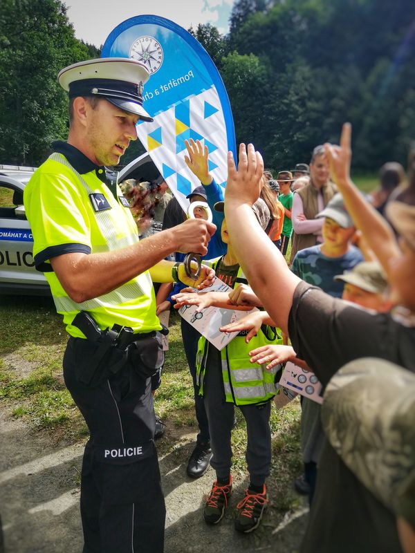Policejní dopoledne na mysliveckém táboře - Nové Město nad Metují 12.7.2022