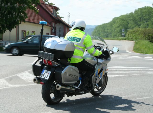 Policejni moto.jpg