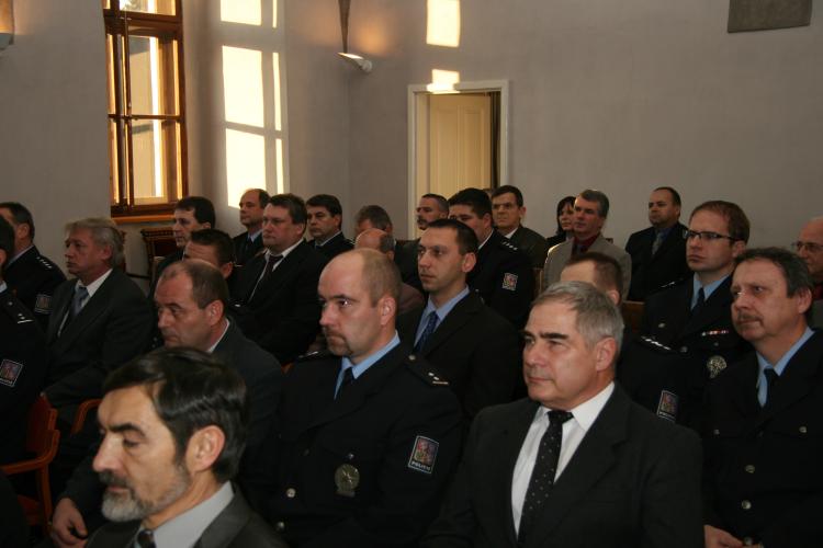 Policejní prezident i krajský ředitel ocenili profesionální práci jihočeských  policistů.JPG