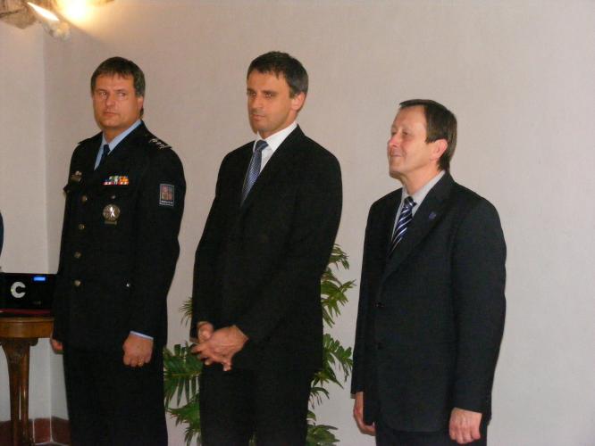 Policejní prezident i krajský ředitel ocenili profesionální práci jihočeských  policistů.jpg