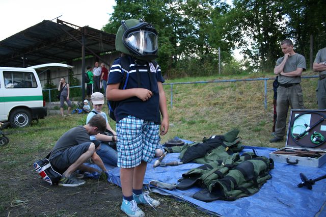 Policejní pyrotechnici.JPG