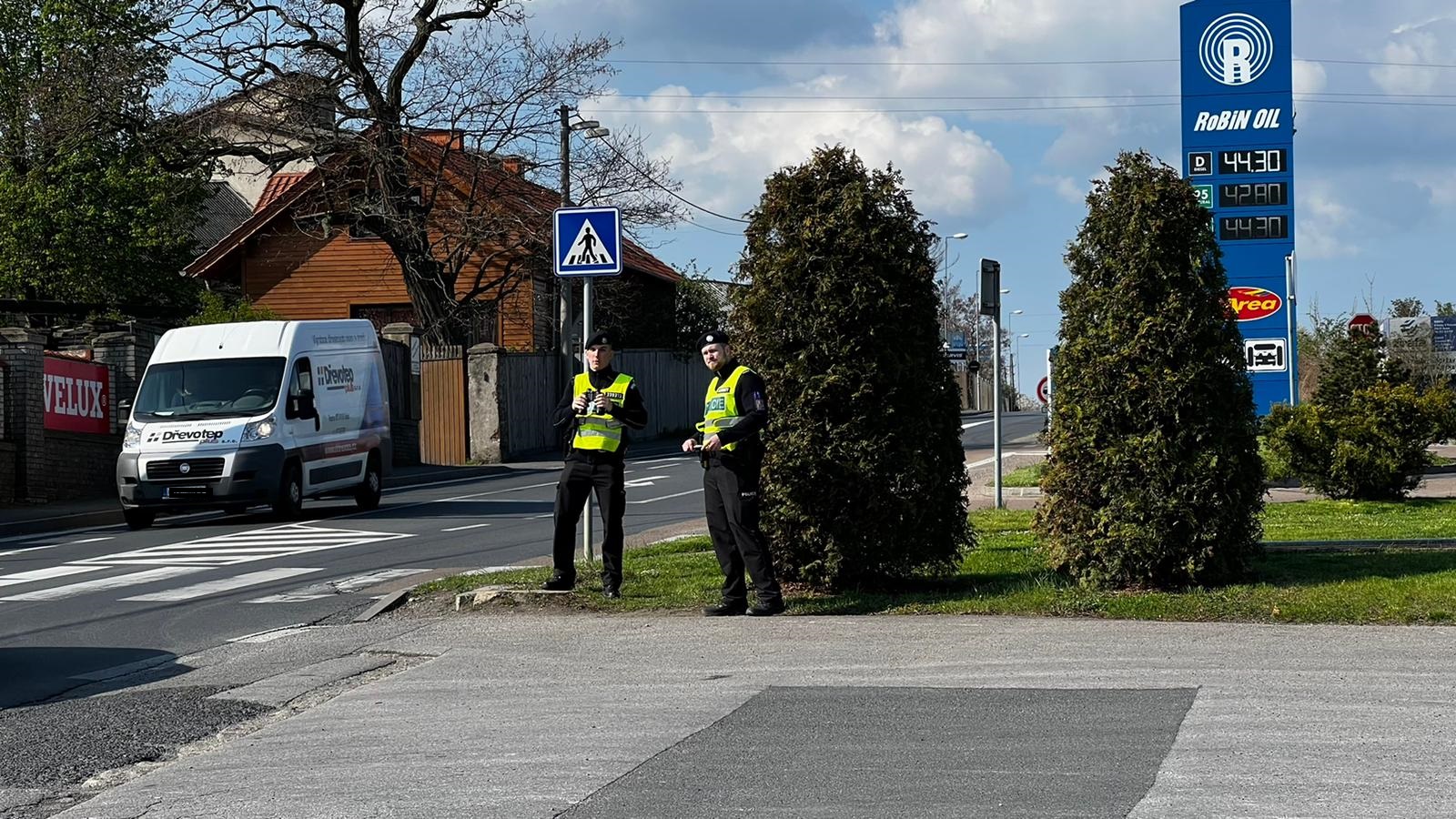 Policejní školáci dohlíželi na provoz v Kladně
