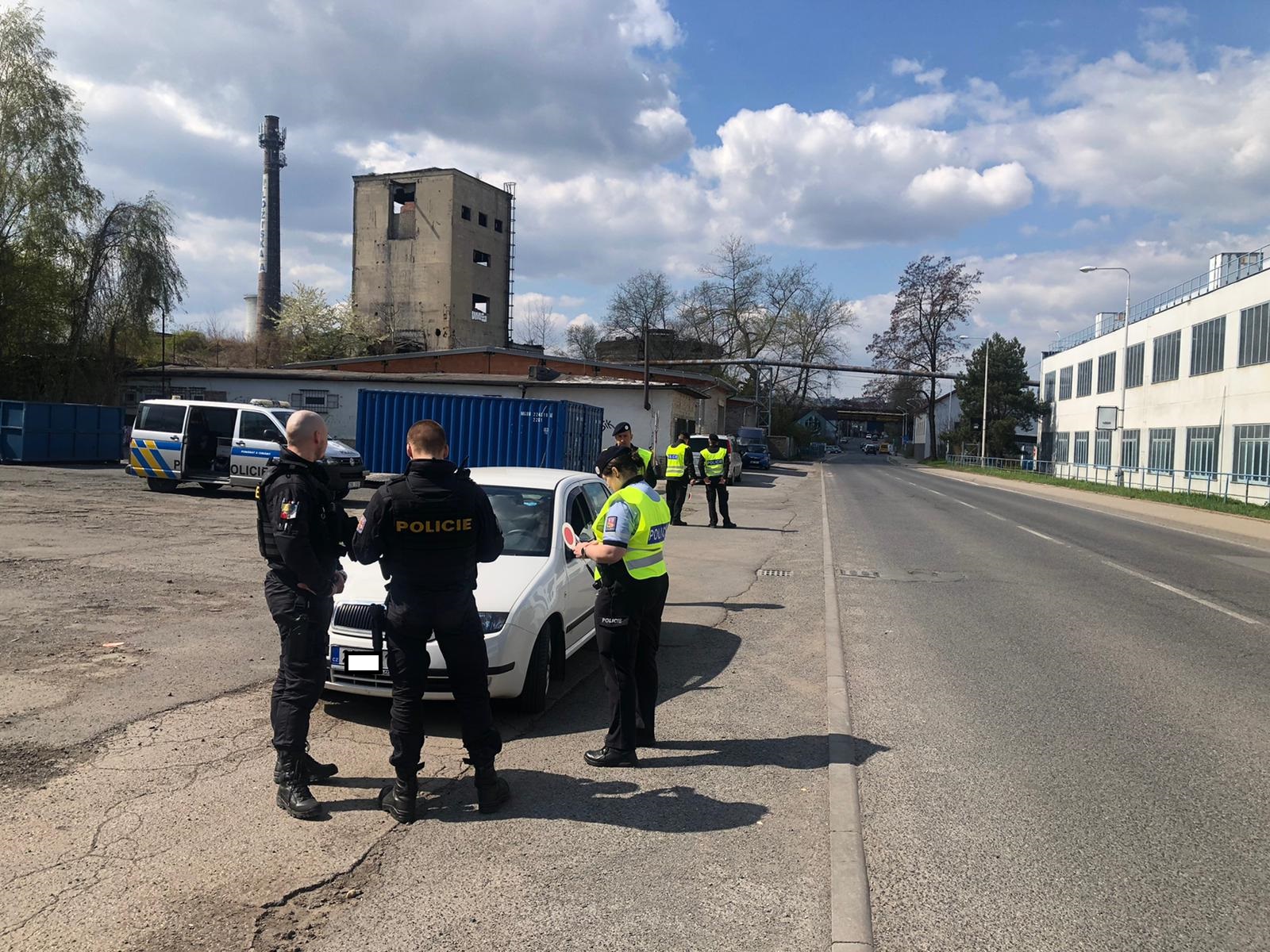 Policejní školáci dohlíželi na provoz v Kladně