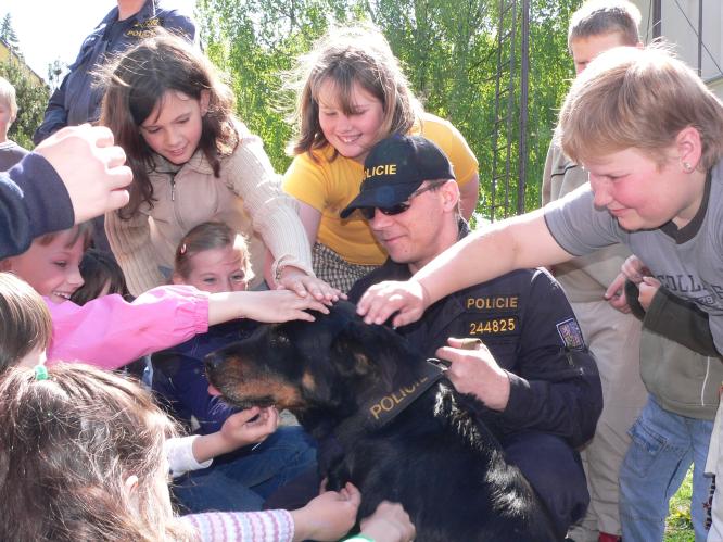 Policie na letních táborech.JPG