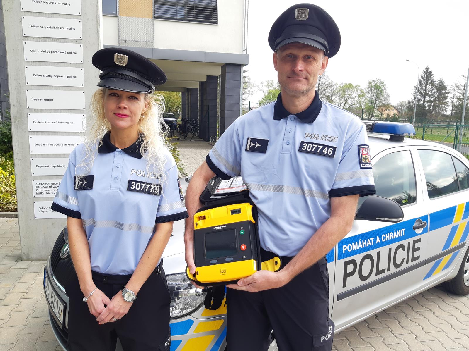 Policisté OOP Plesná.jpg