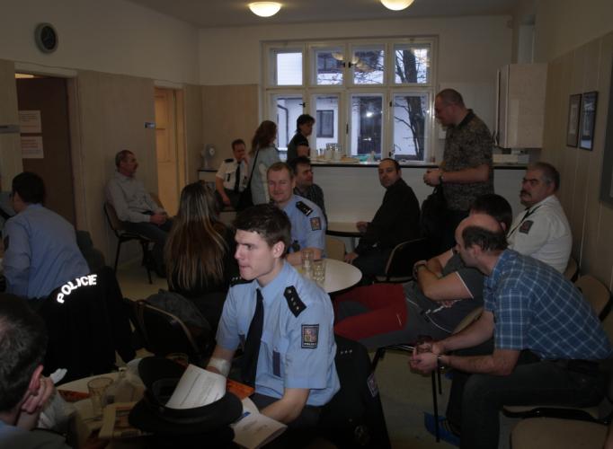 Policisté darují krev