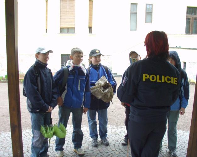 Policisté na akci Červeného kříže