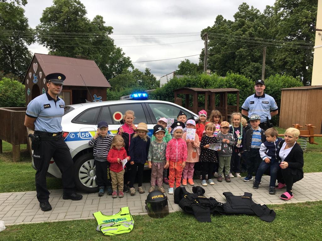 Policisté navštívili MŠ Běleč