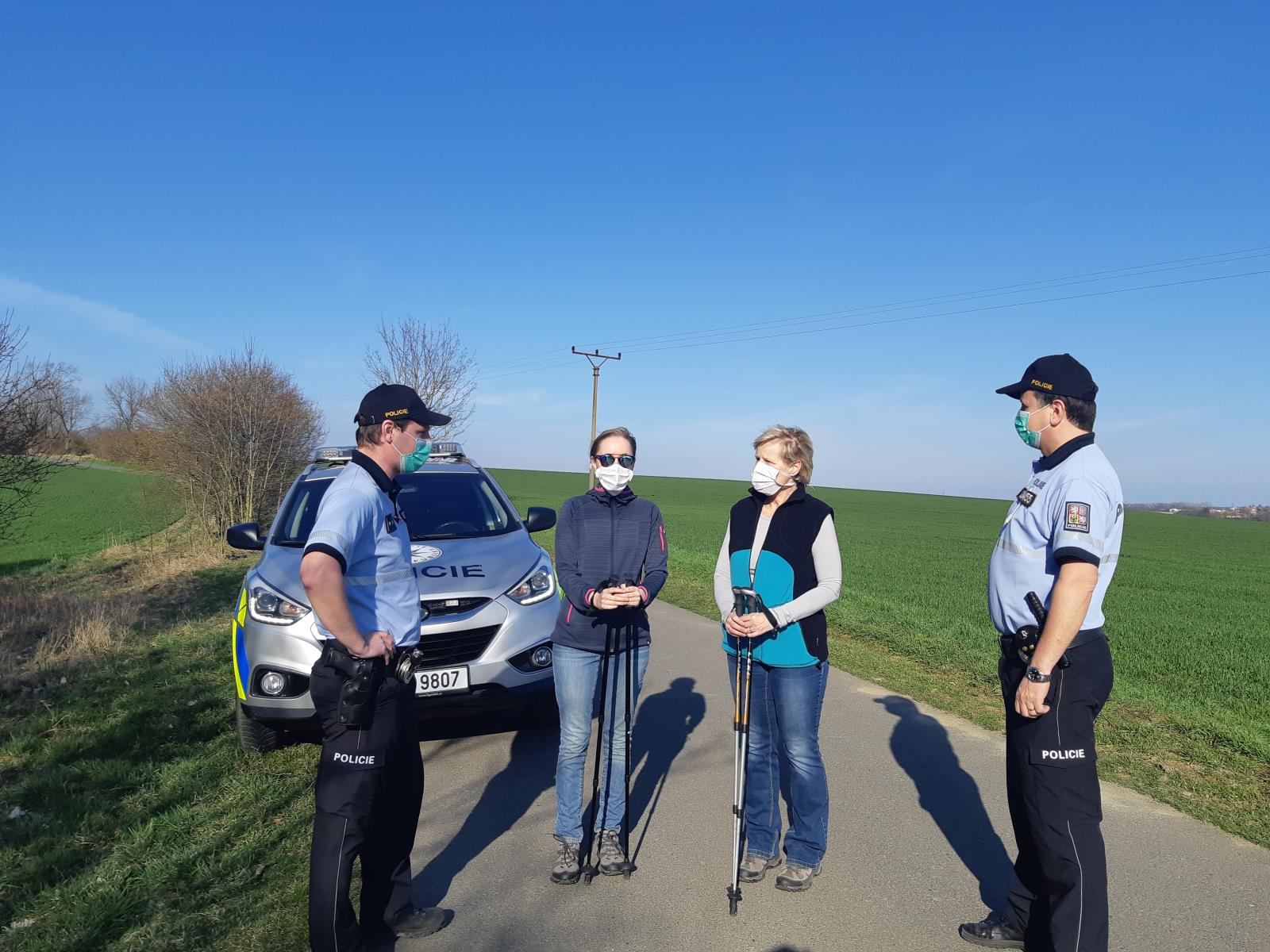 Policisté při výkonu služby v době nouzového stavu