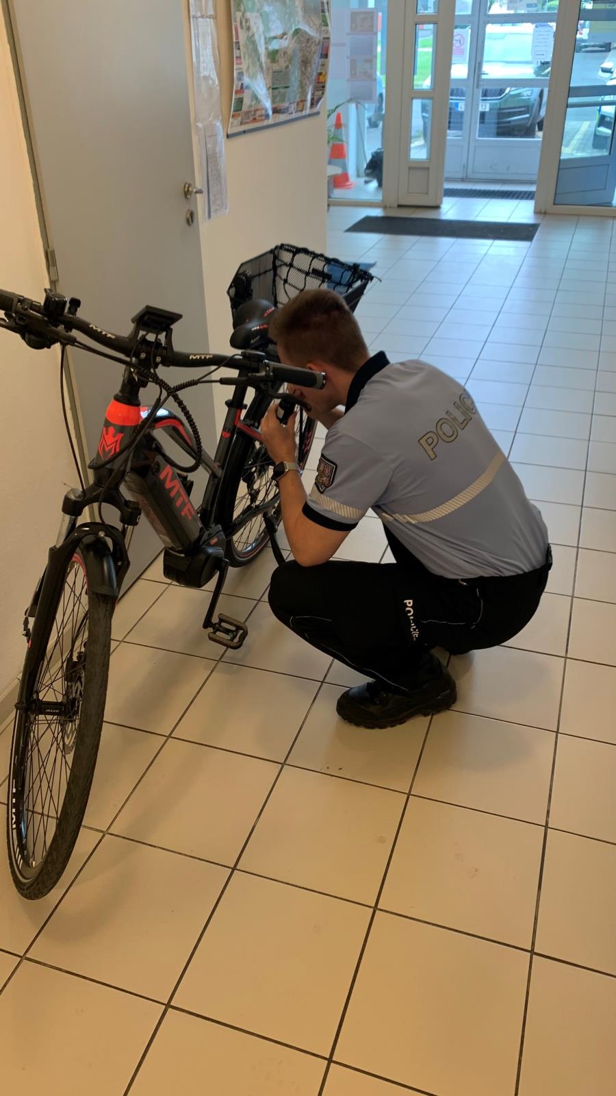 Policisté prováděli forenzní značení jízdních kol