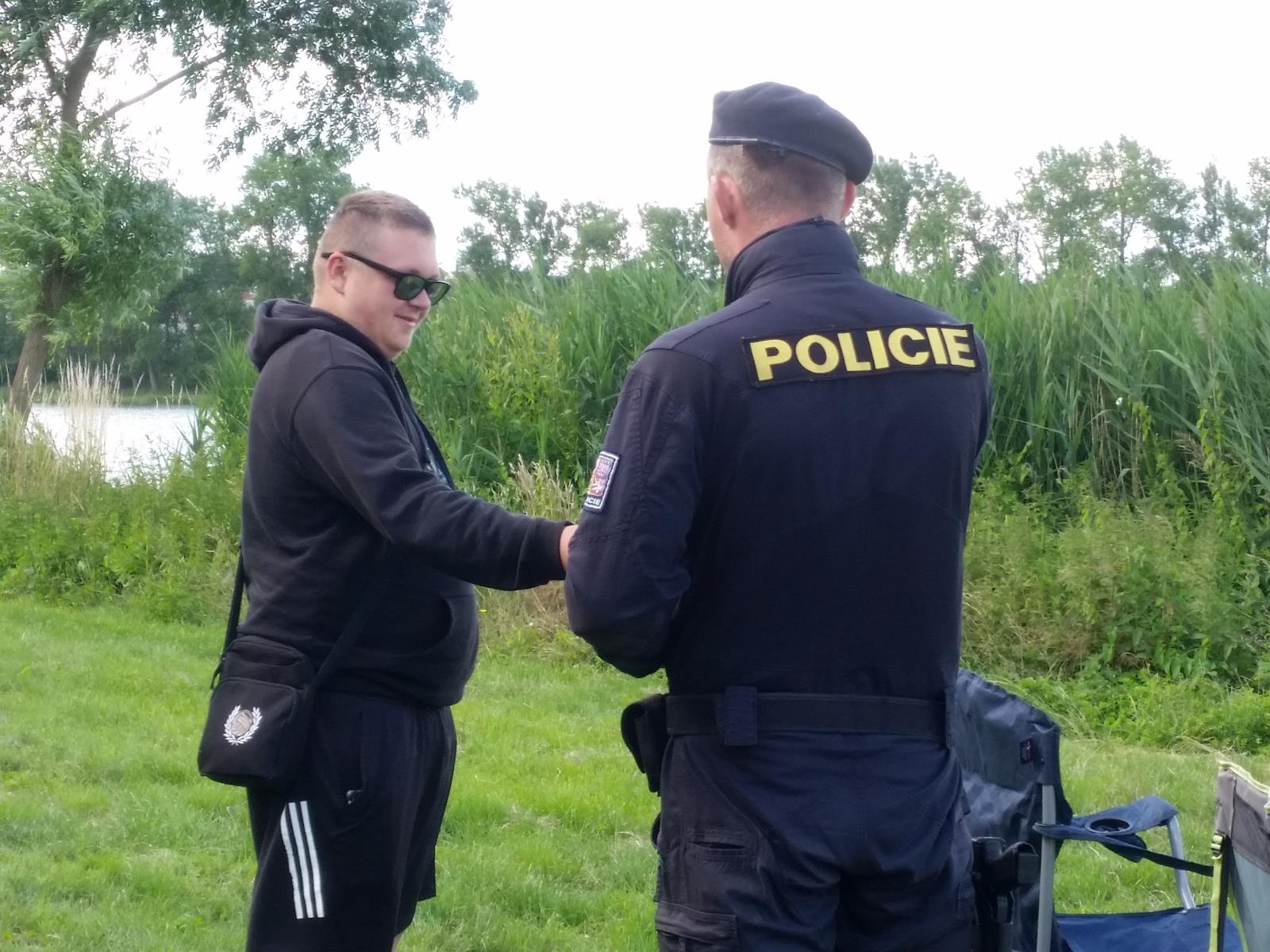 Policisté se zaměřili na vozidla rybářů a houbařů