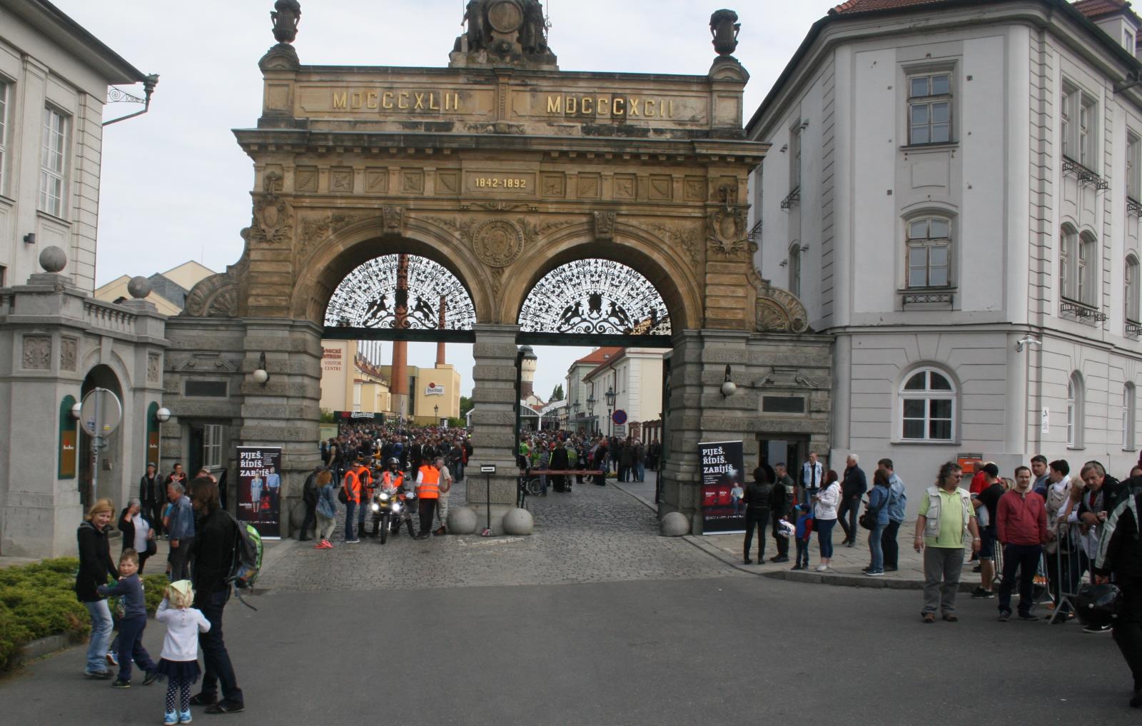 Policistky rozdávaly motorkářům alkoholtestery
